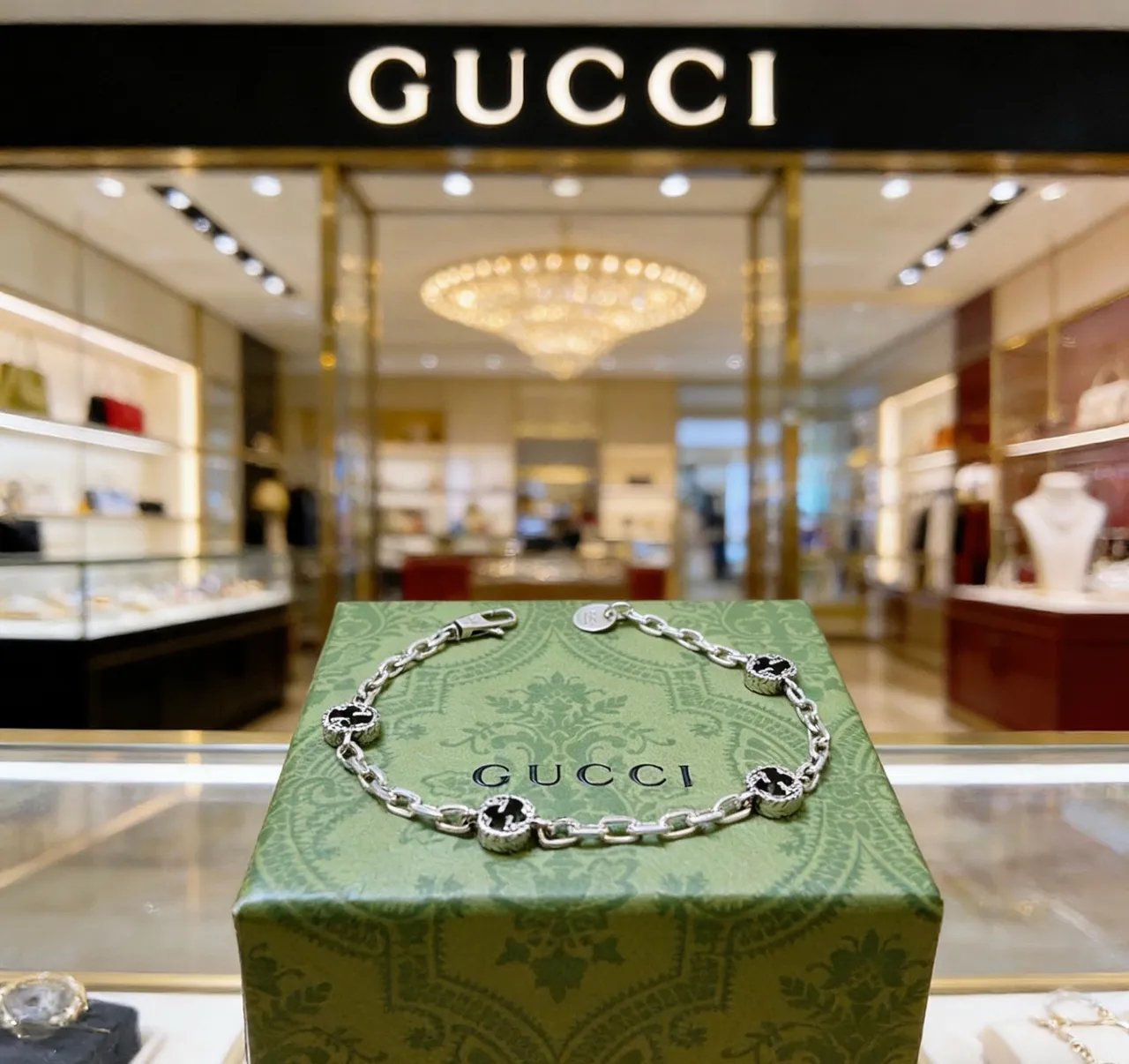 Gucci Interlocking G Bracelet Silver and Black Enamel Bracelet 2