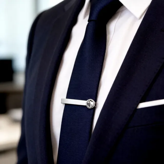 Gucci Interlocking G Dourado Borgonha Metal Polido Logo Cabeça Gravata 2