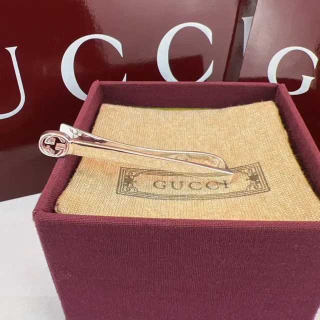 Gucci Interlocking G Dourado Borgonha Metal Polido Logo Cabeça Gravata 6