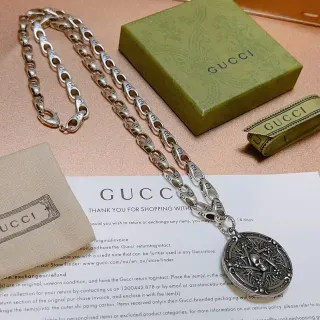 Gucci Interlocking G-Link খুলি পেন্ডেন্ট নেকলেস