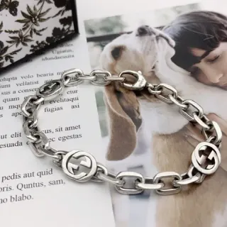 Gucci Interlocking G إسوارة سلاسل فضية