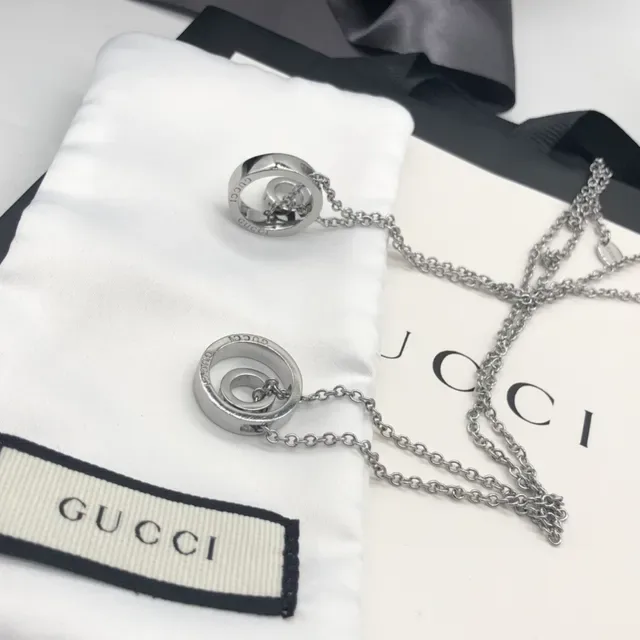 Gucci Interlocking Ring Pendant Silver-Tone Necklaces 4