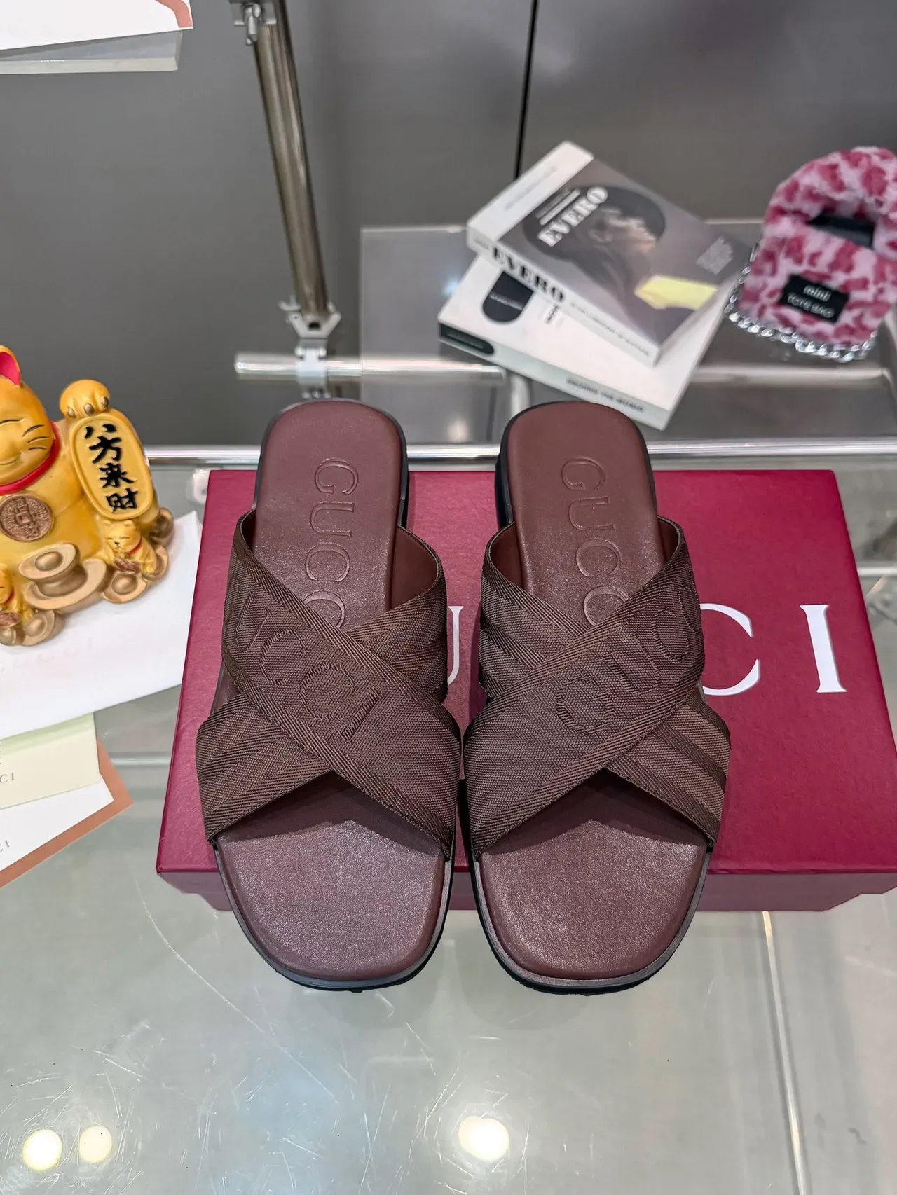 Gucci Logo 带 休闲凉鞋 8