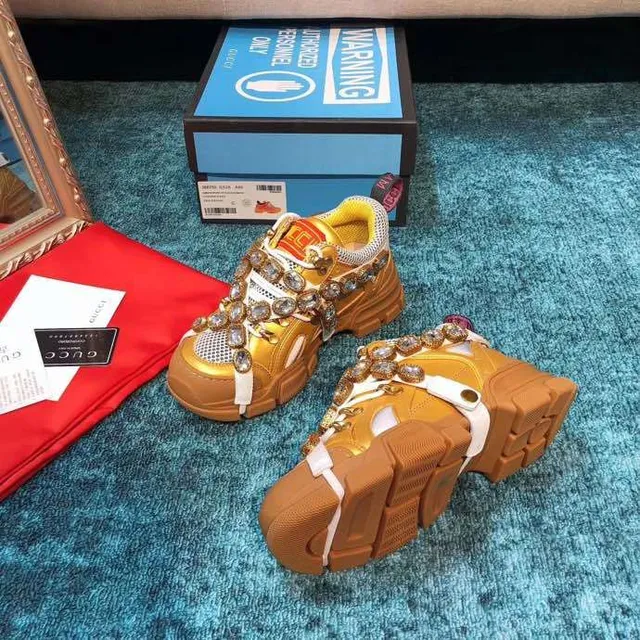 Gucci Rhyton Zapatillas chunky con cristales engastados en oro 5