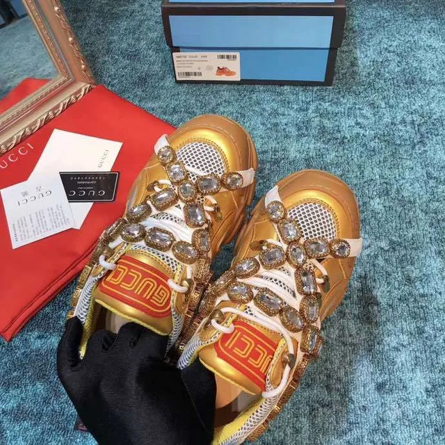 Gucci Rhyton Zapatillas chunky con cristales engastados en oro 9