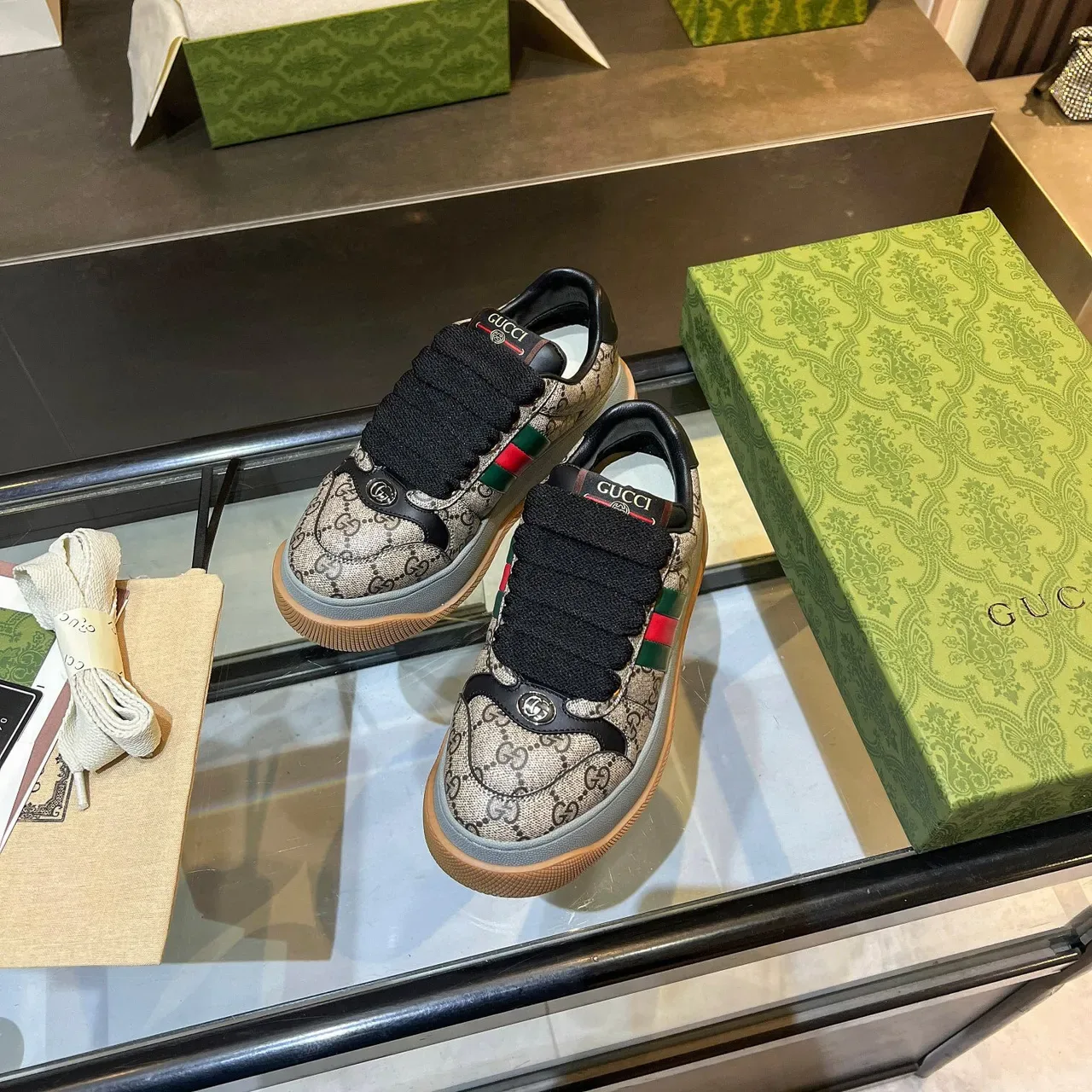 Gucci Screener Bege Monograma Canvas Verde Vermelho Web Plataforma Lifestyle Sneakers 7