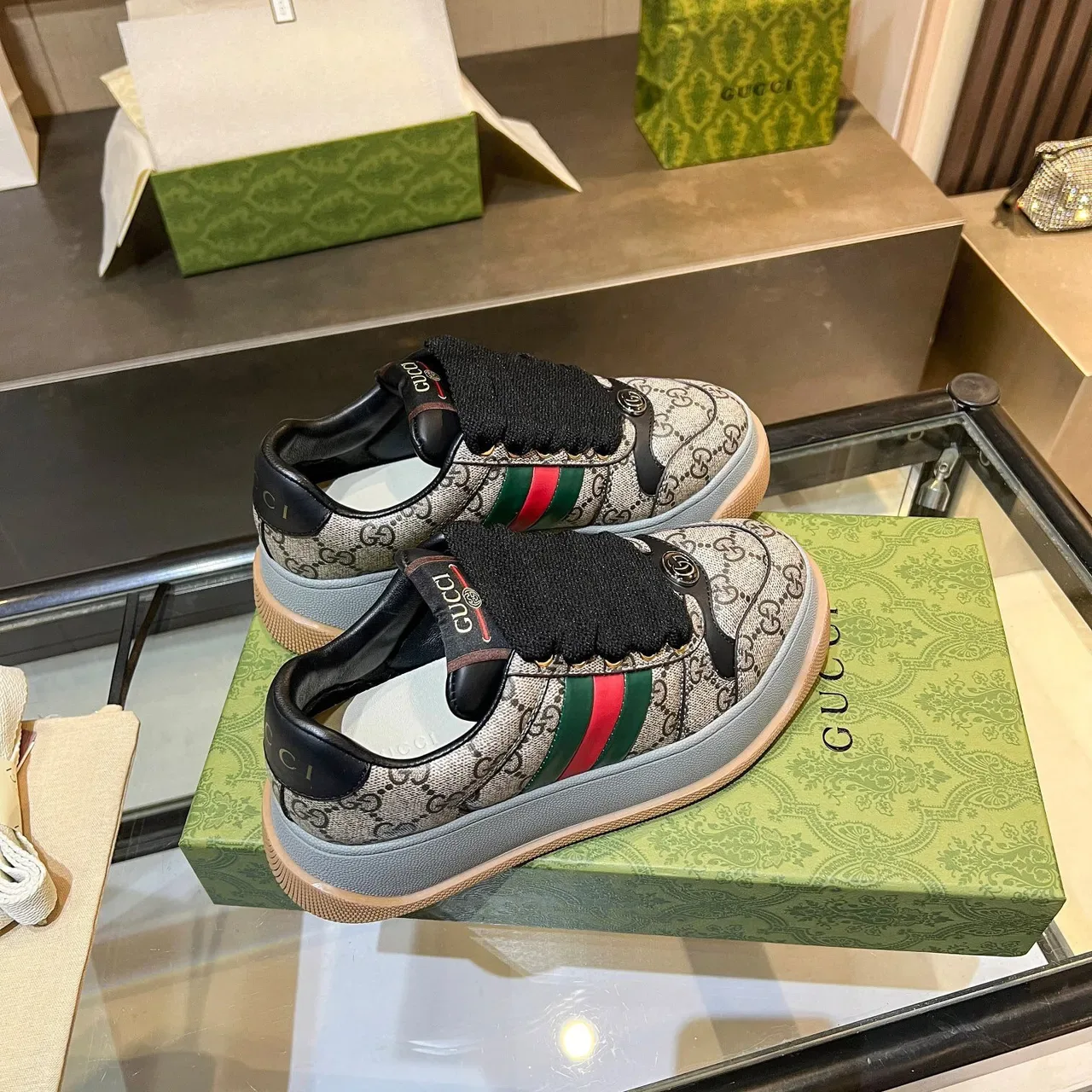 Gucci Screener Bege Monograma Canvas Verde Vermelho Web Plataforma Lifestyle Sneakers 9