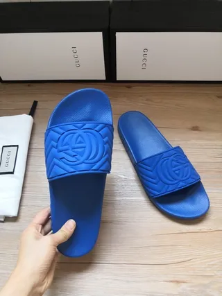 Gucci Screener Chaussons bleus embossés GG monogramme 3