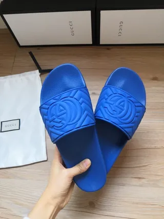 Gucci Screener Chaussons bleus embossés GG monogramme 5