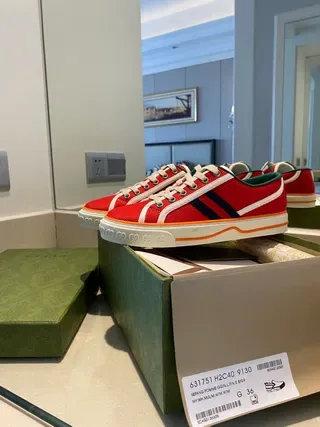 Gucci Screener Sneakers Lifestyle avec tige en toile rouge et verte rayures navy doubles 5