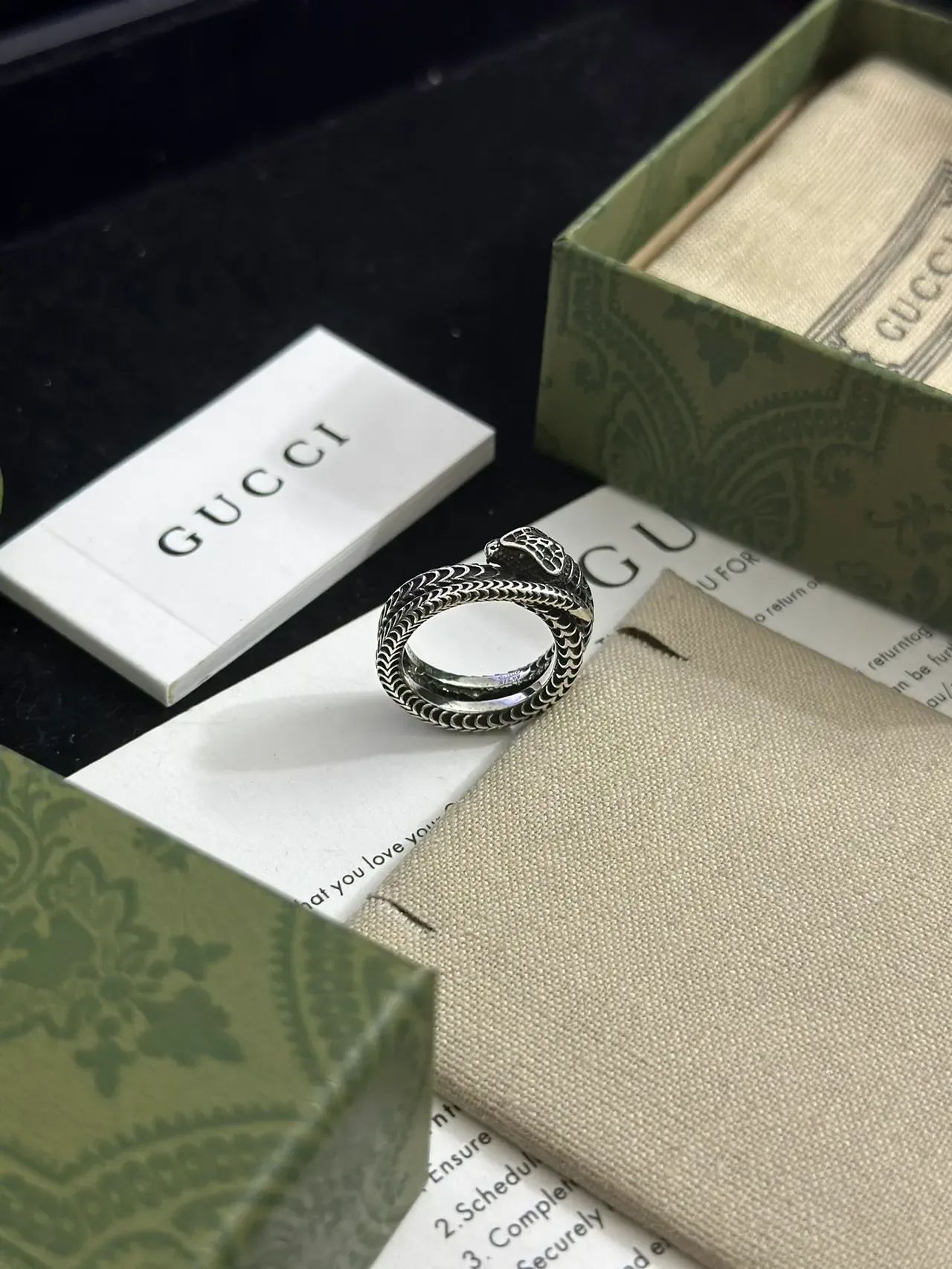 Gucci Serpent Silver Beige Coiled Textured Scale Pattern Ring 6