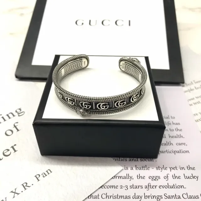Gucci Serpenti Pulsera Cuff Cuerda Trenzada GG Motivo Cabeza de Serpiente 3
