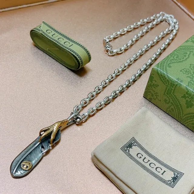 Gucci Silver and Gold Feather Pendant Necklace 2