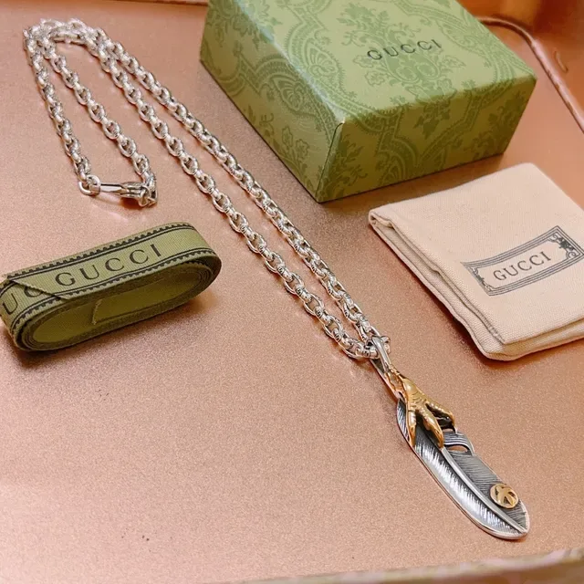 Gucci Silver and Gold Feather Pendant Necklace 4