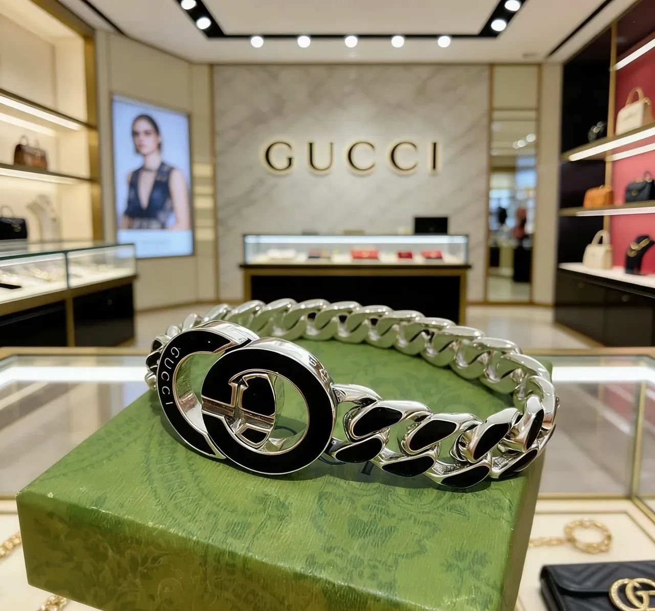 Gucci سوار فضي أسود سلسلة كيرب لينك نقشات إيمل 2
