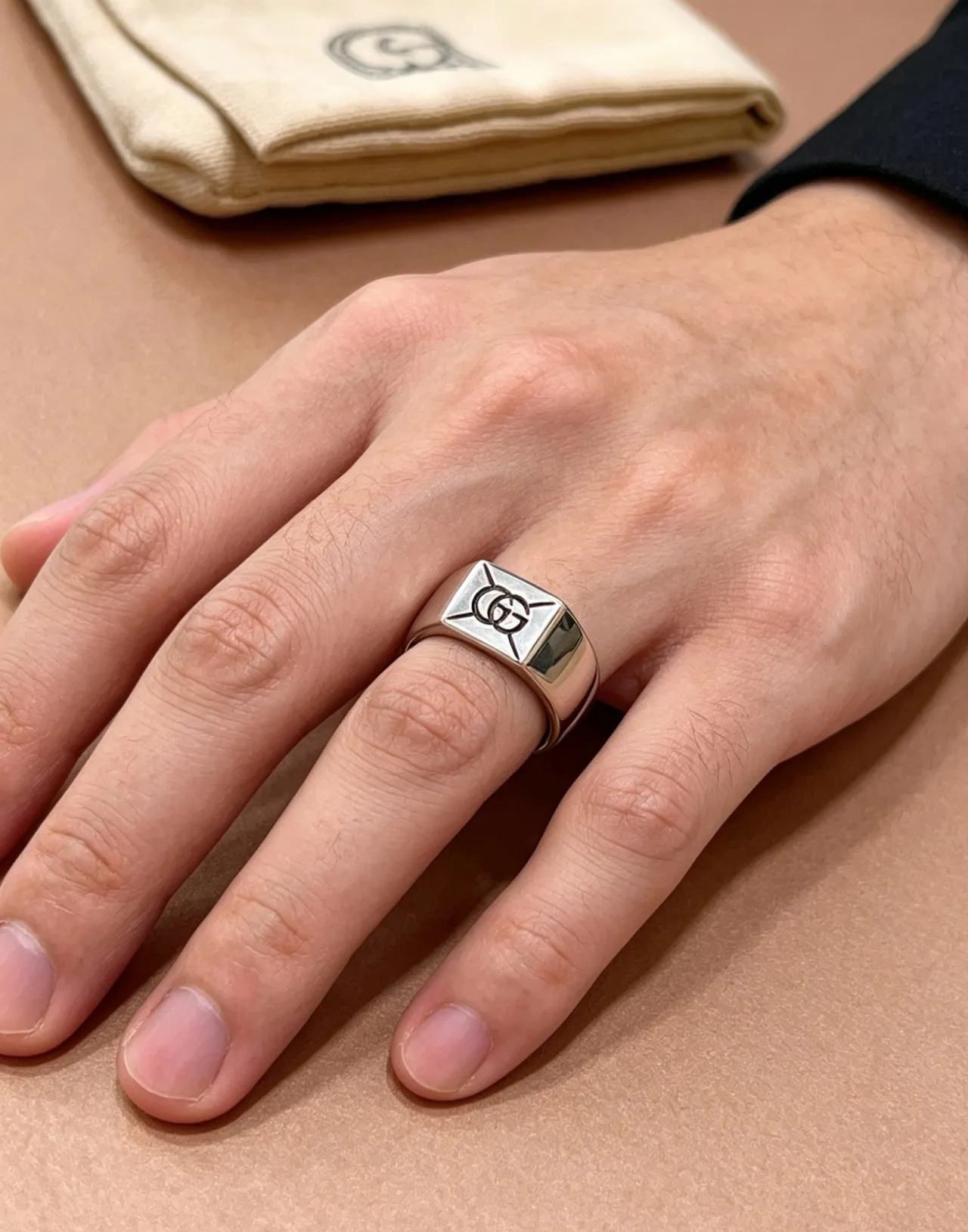Gucci Anillo Signet Negro Plata Cuadrado Pulido 3