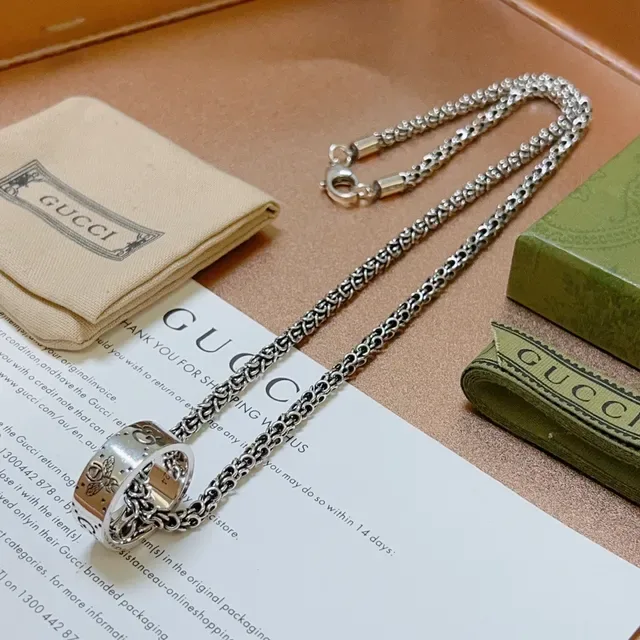 Collier Gucci Chaîne Byzantine-Link Interlocking G Motif Argent Vert 2