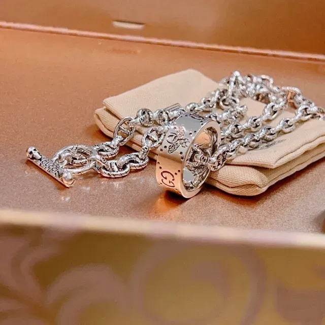 Gucci Silver Green Twisted-Link Chain Necklace 5