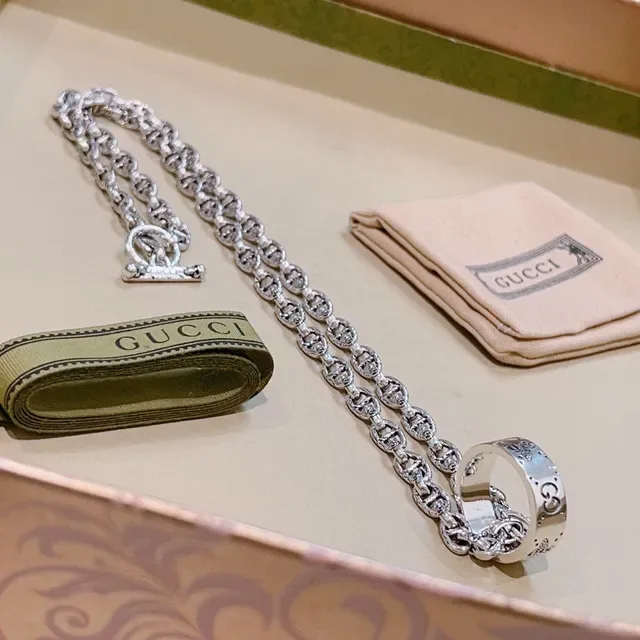Gucci Silver Green Twisted-Link Chain Necklace 6