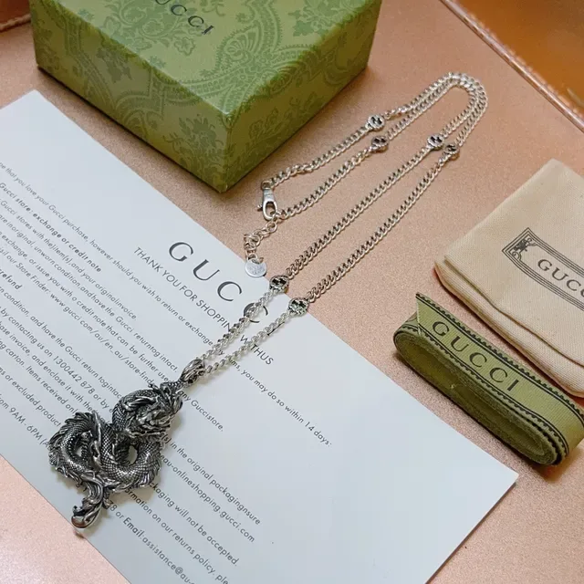 Gucci Silver Sculpted Dragon Pendant Curb Chain Necklace 6