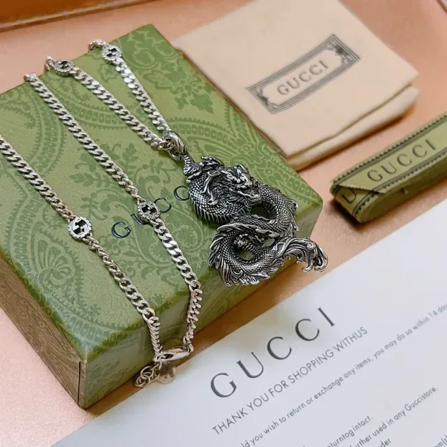 Gucci Silver Sculpted Dragon Pendant Curb Chain Necklace 7