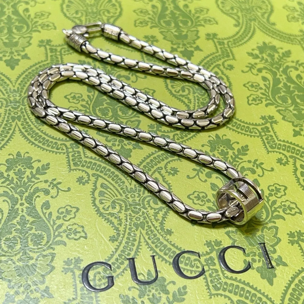 Gucci Silver-Tone Textured Link Chain Necklace 9