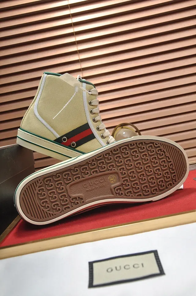 Sneaker lifestyle Gucci Tennis 1977 beige canvas de caña alta 4