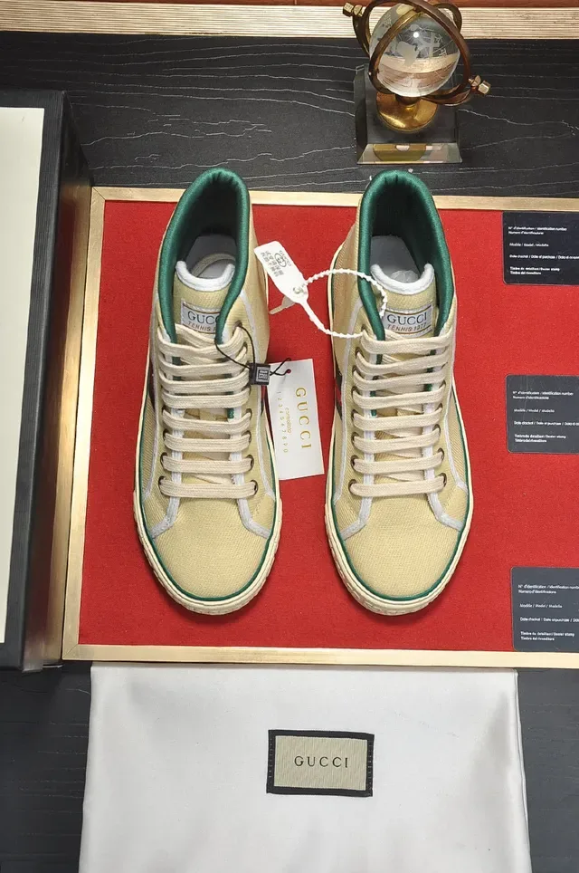 Sneaker lifestyle Gucci Tennis 1977 beige canvas de caña alta 9