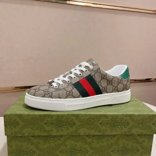 Gucci Tennis 1977 Beige GG Monogram Web Stripe 生活方式运动鞋