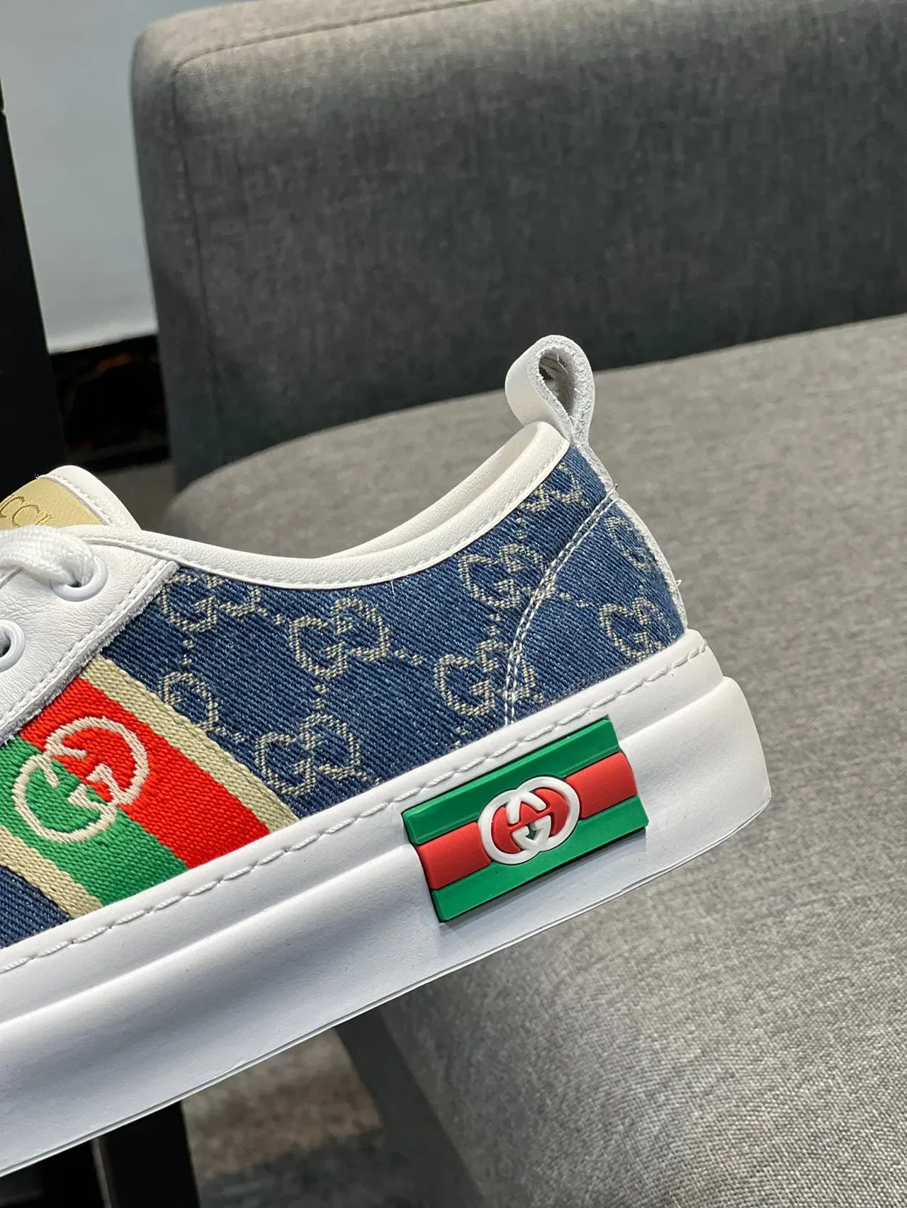 Gucci Tennis 1977 Zapatillas Lifestyle en Denim y Blanco 8