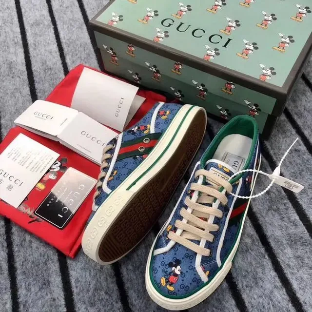 Gucci Tennis 1977 Bleu marine Impression Mickey Mouse Lifestyle Sneakers 6