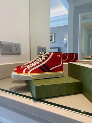 Gucci Tennis 1977 Red Green Web حذاء أسلوب الحياة عالي القدم 9