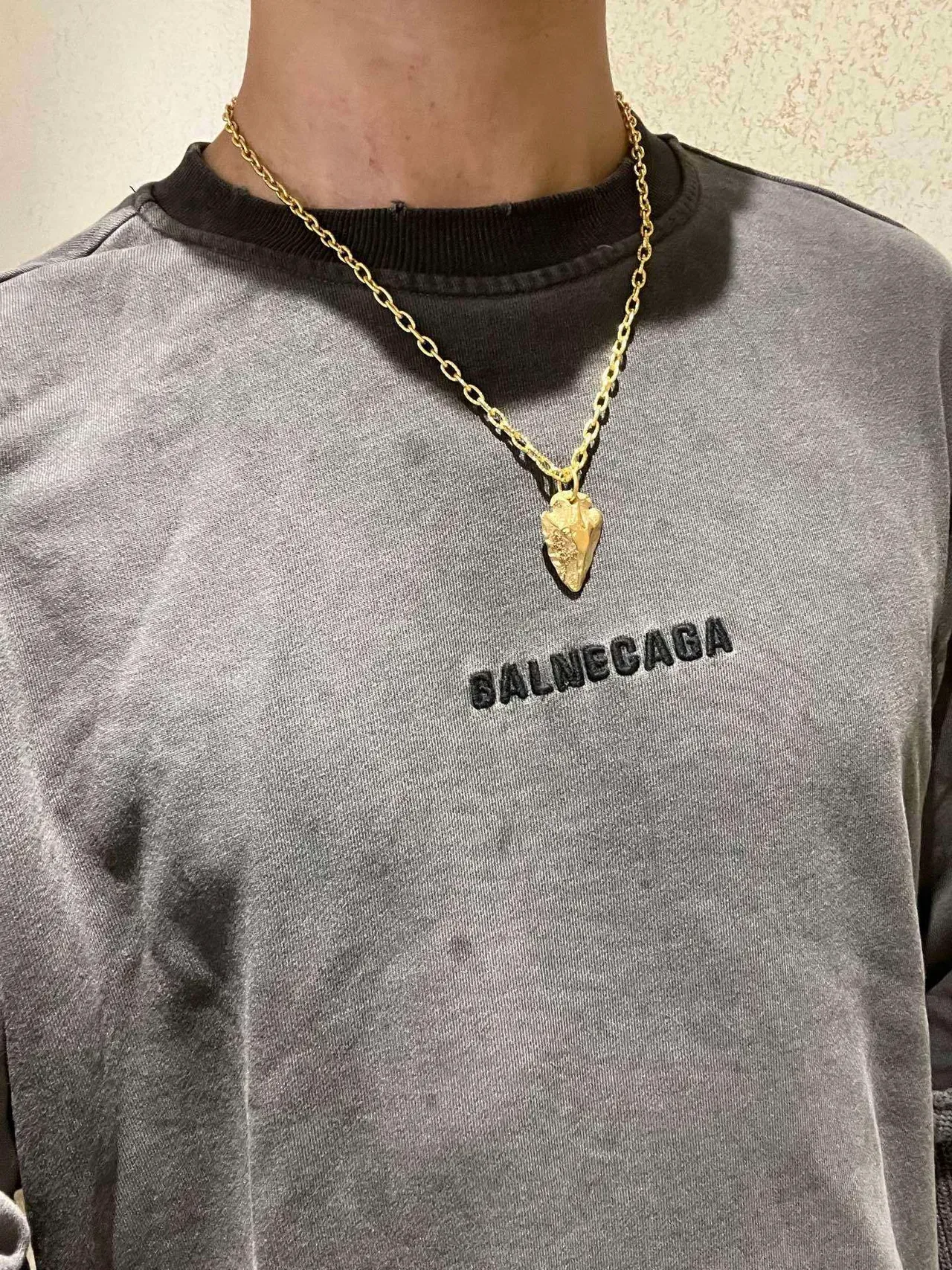 Collier Gucci Chaîne d'Or Pendentif Feuille Texturée 8