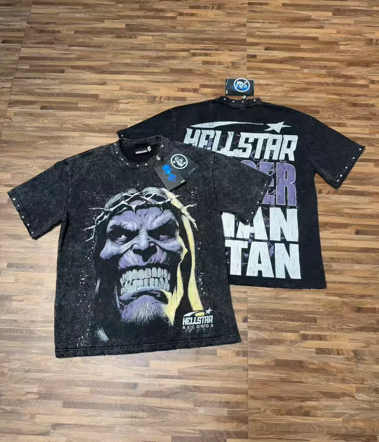 تي شيرت جرافيك Hellstar جمجمة متوجة وBigger 3
