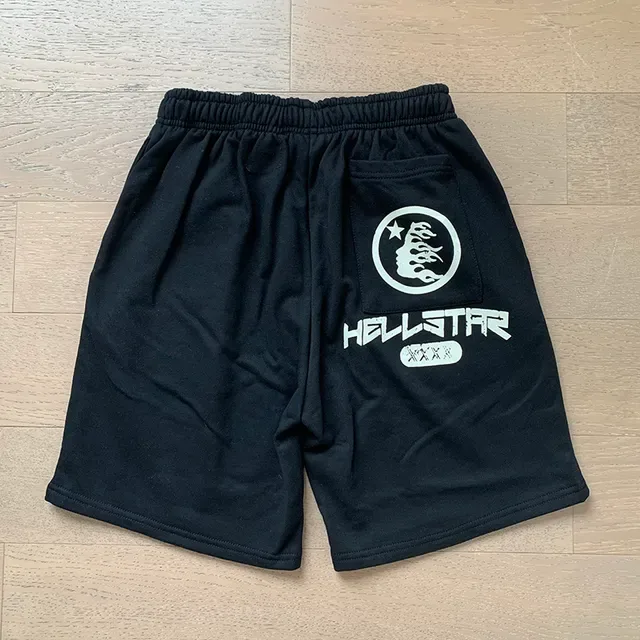 Hellstar Gráfico de Chama Shorts Preto 7