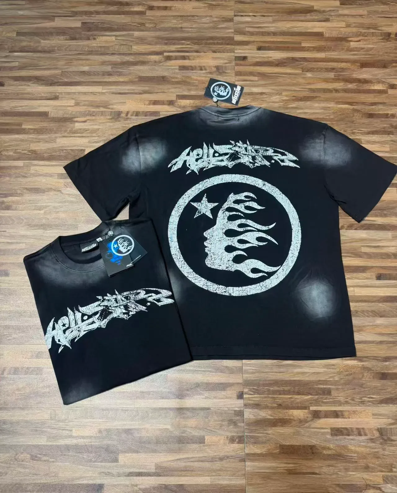 Camiseta Hellstar preta com estampa gráfica desgastada 2