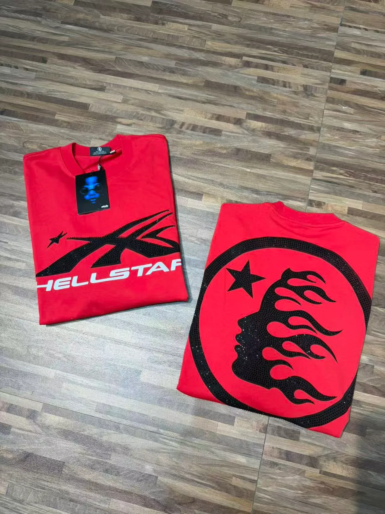 Hellstar Pull à col rond à manches longues rouge imprimé graphique 7