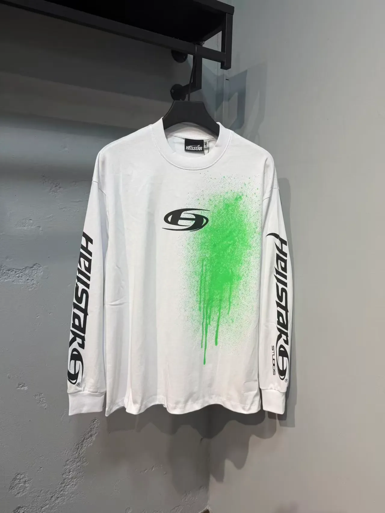 Camiseta de manga longa Hellstar com gráfico spray 10