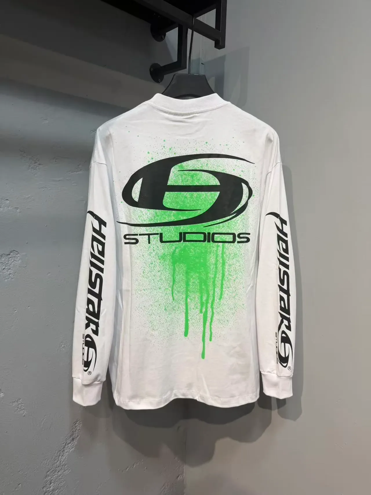 Camiseta de manga longa Hellstar com gráfico spray 11