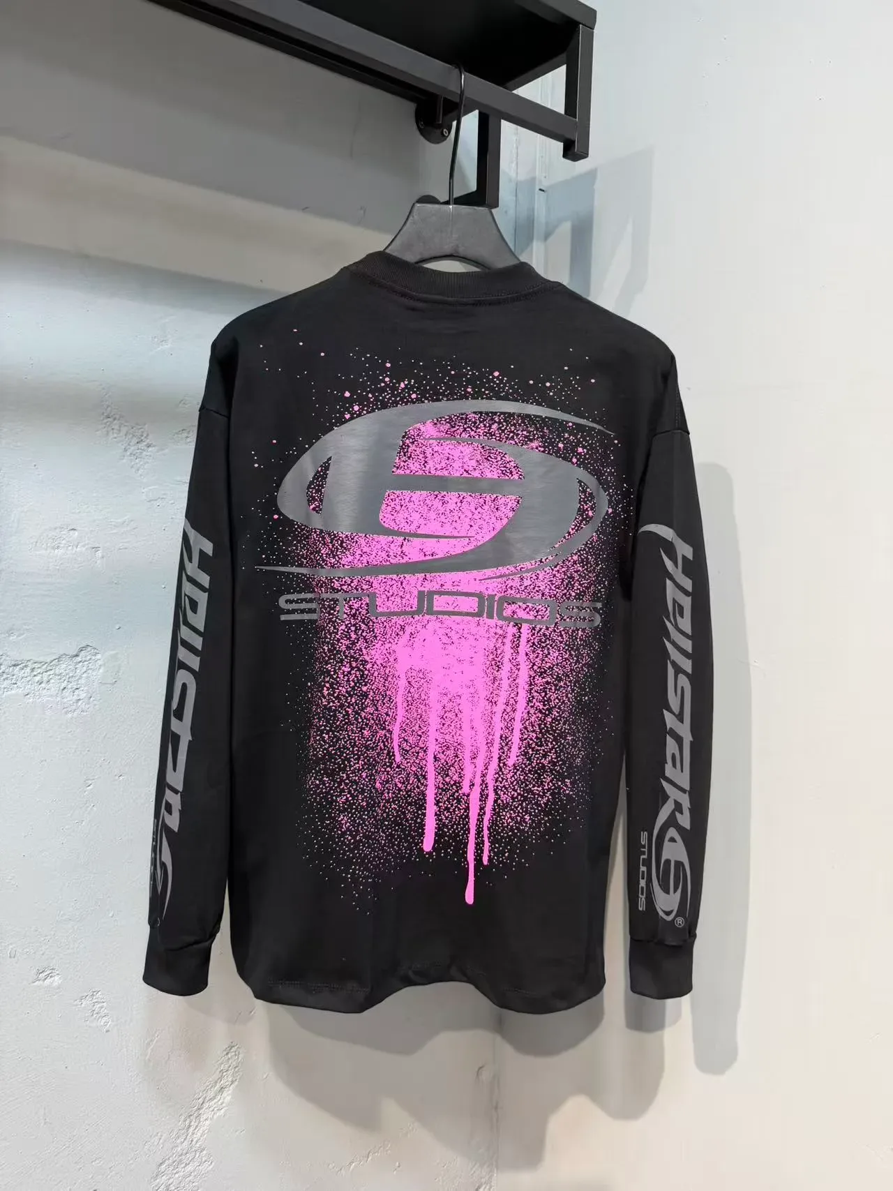 Camiseta de manga longa Hellstar com gráfico spray 14