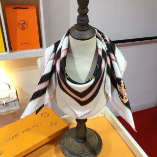 Hermès Ancre et Chaîne Imprimé Blanc Noir Rose Or Écharpe en Soie