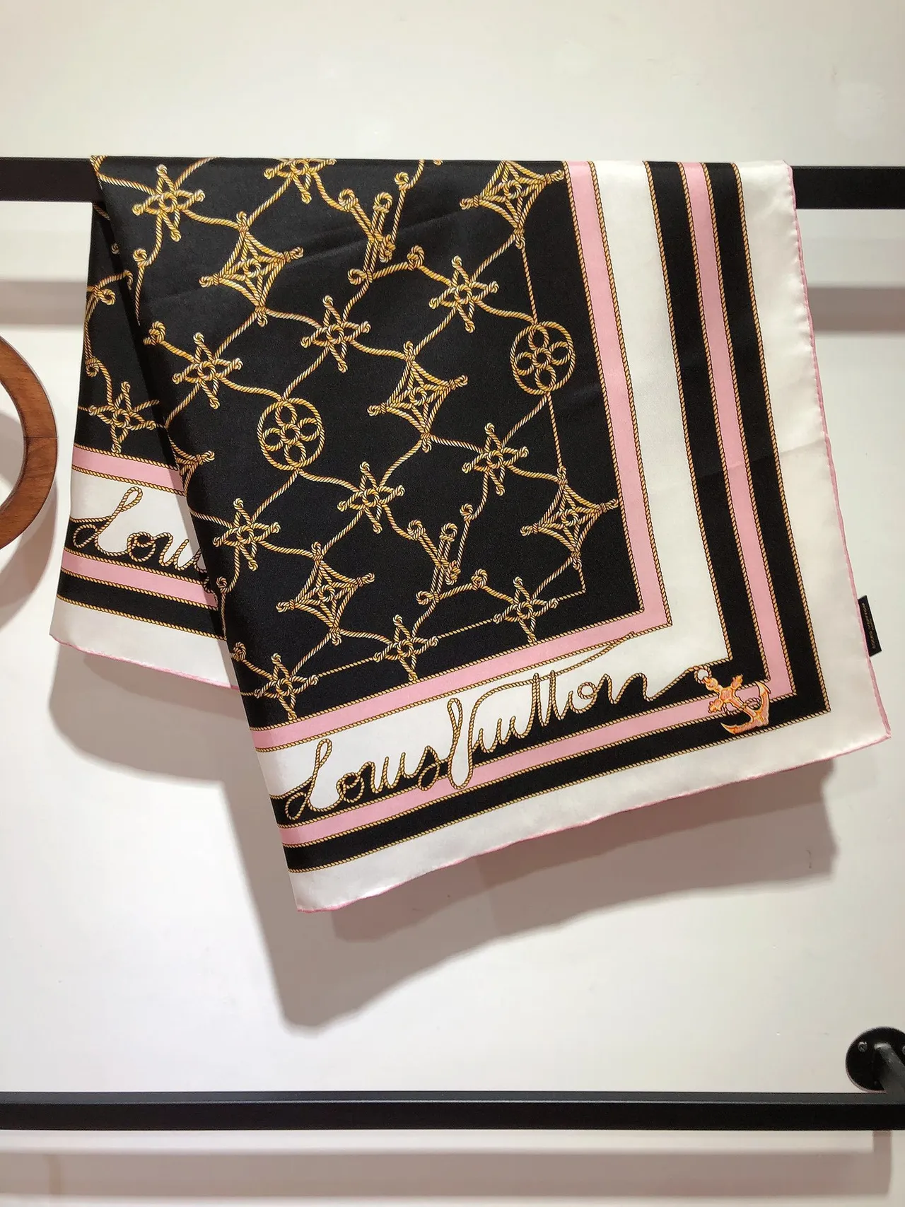 Hermès Anchor and Chain Print White Black Pink Gold Silk Scarf 7