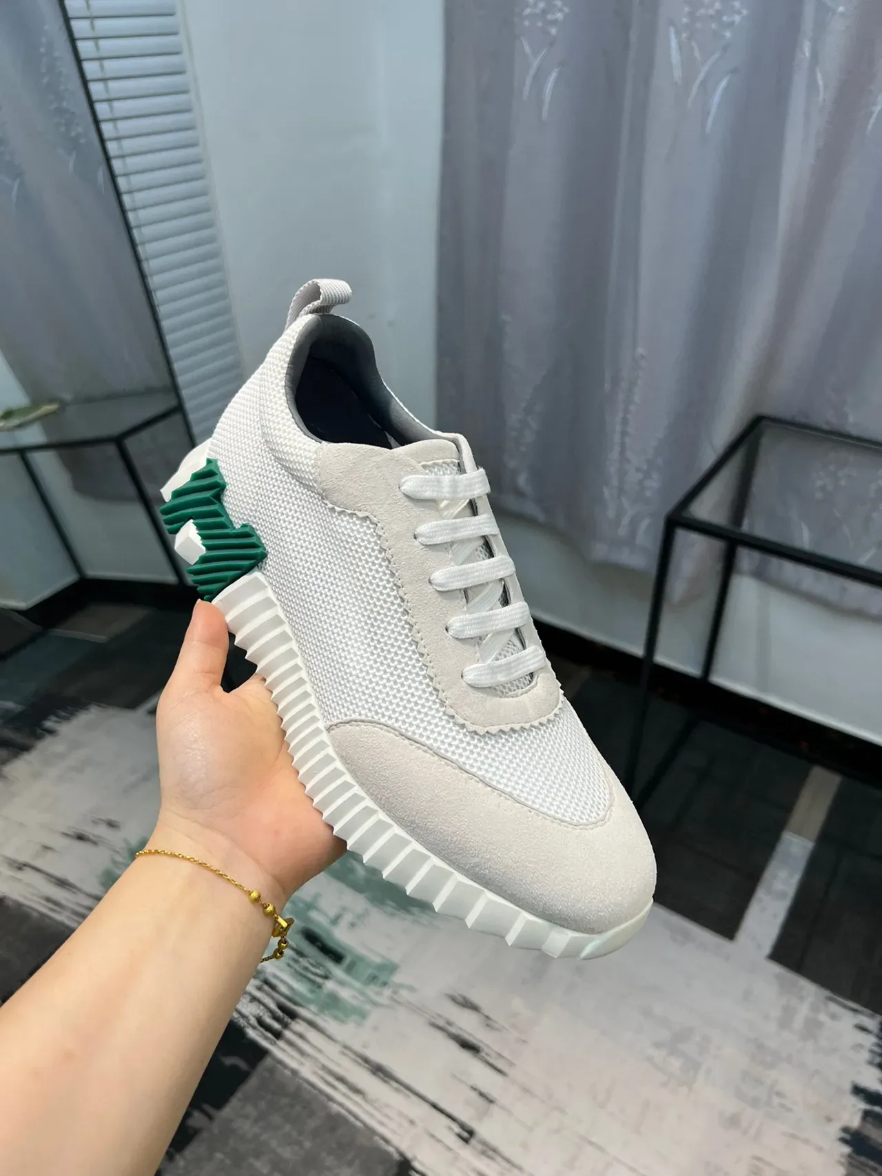 Hermès Beige Verde Malla Y Ante Superior Esculpida Con Surcos Suela Intermedia Lifestyle Sneakers 6