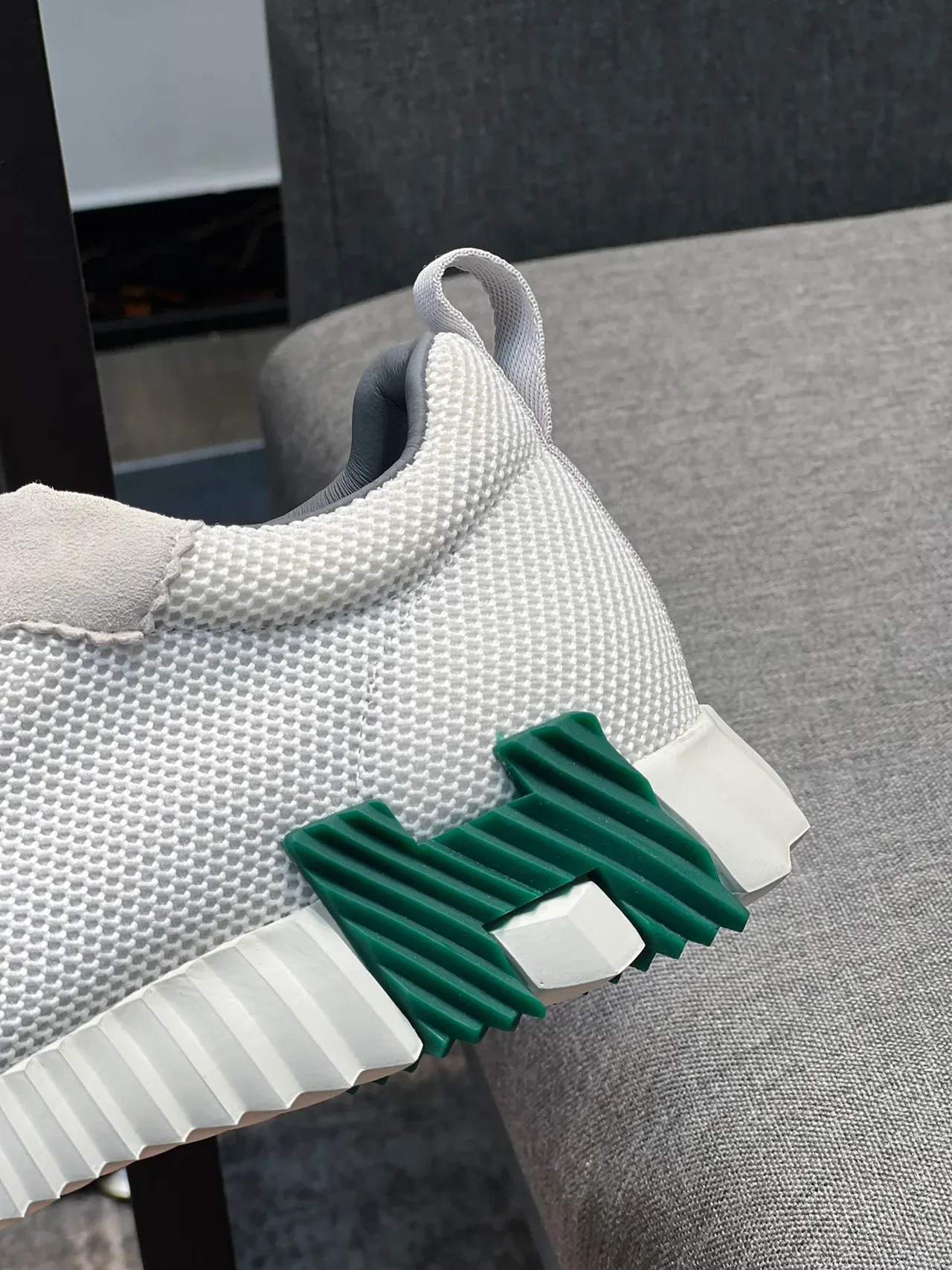 Hermès Beige Verde Malla Y Ante Superior Esculpida Con Surcos Suela Intermedia Lifestyle Sneakers 8