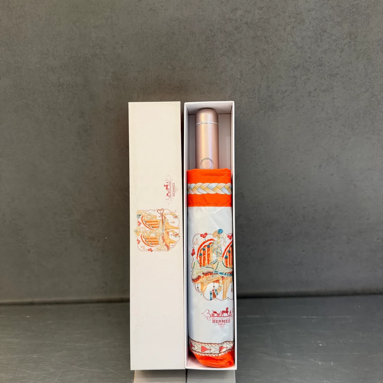 Hermès 米色橙色马术印花丝绸遮阳手袋 7