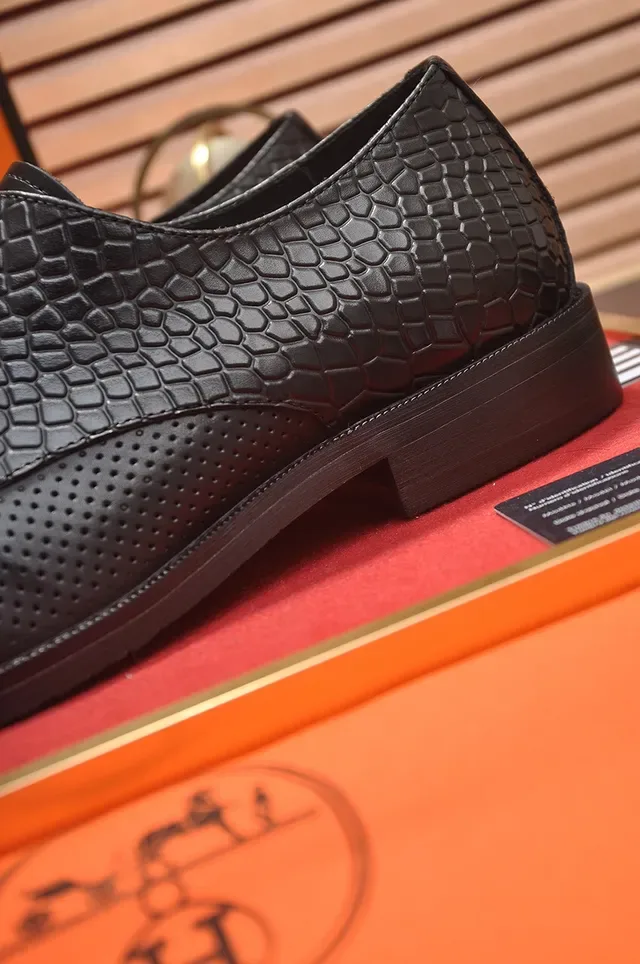 Hermès Chaussures Oxford Noir Cap Toe Perforé 2