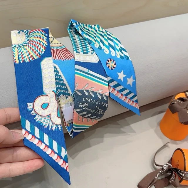Hermès নীল-কমলা প্রিন্টেড নৌ-অনুপ্রাণিত মোটিফ সিল্ক স্কার্ফ 8