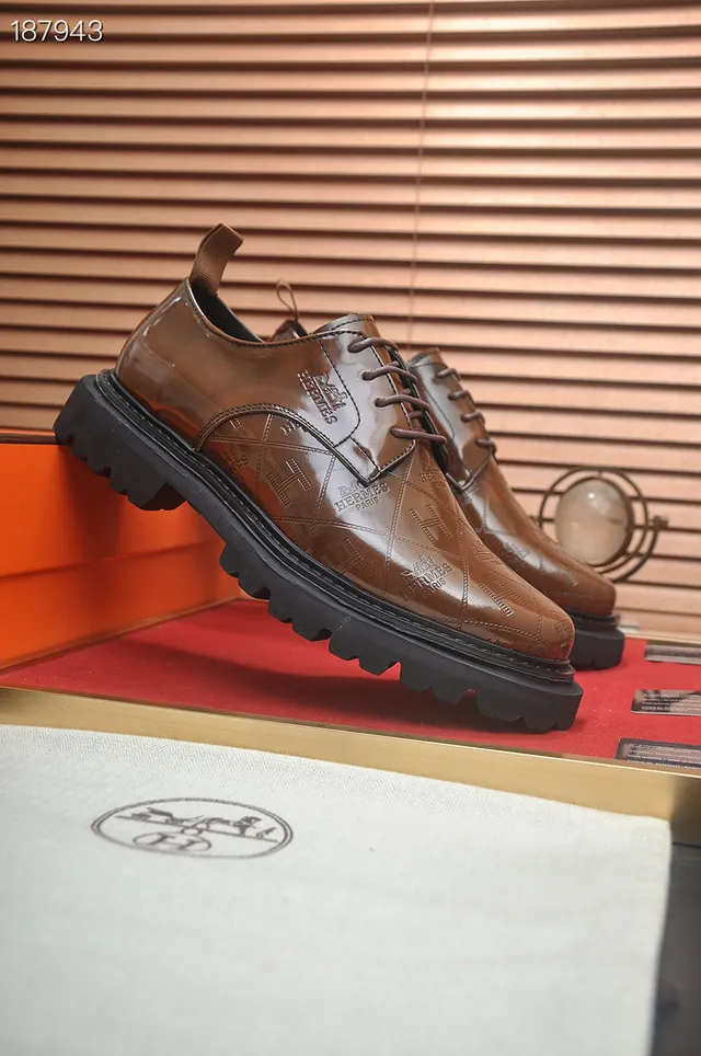 Hermès বাদামি কালো পলিশ্ড লেদার ডায়মন্ড-কুইল্টেড এমবসিং অক্সফোর্ড জুতো 6
