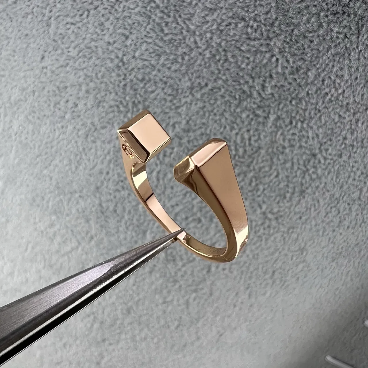 Hermès C de Silver Gold Open Geometric Square-Ended Ring 4