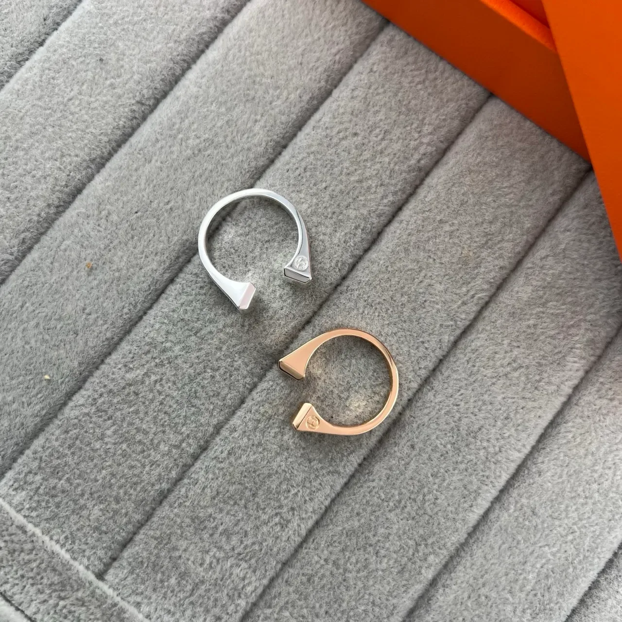 Hermès C de Silver Gold Open Geometric Square-Ended Ring 5